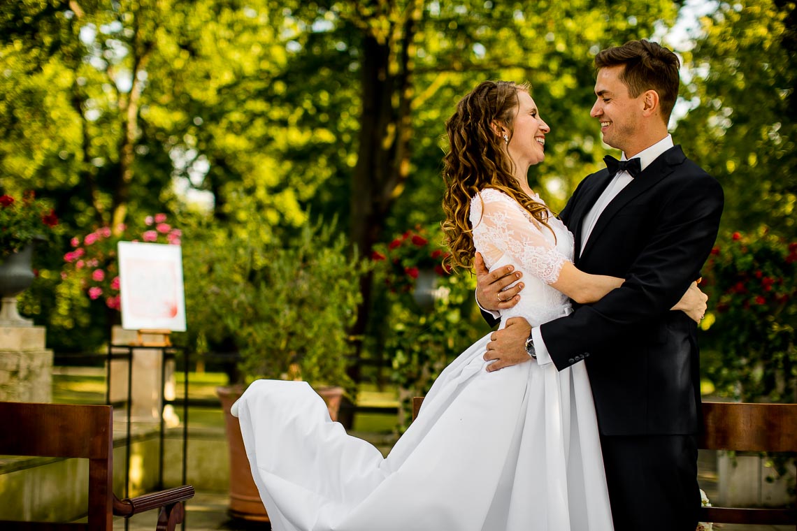 Ślub plenerowy w Wilanowie - Ogród Różany