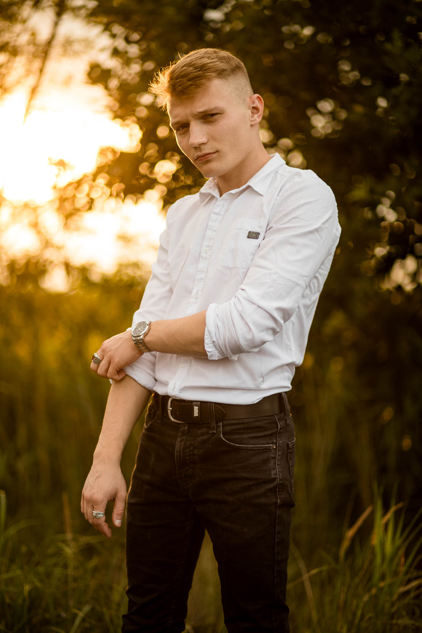 🌳 Sesja męska w plenerze – 5 powodów, by ją zrobić 📸